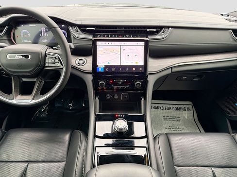 Used 2023 Jeep Grand Cherokee Overland w/ Luxury Tech Group IV image 20