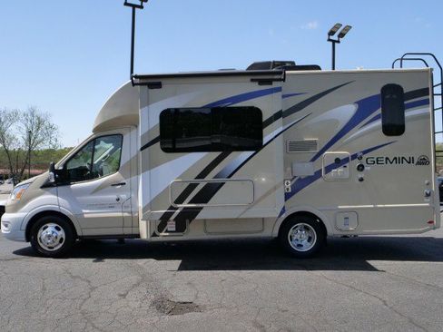 Used 2020 Ford Transit 350 138 Low Roof DRW AWD w/ Motorhome Prep Package image 4