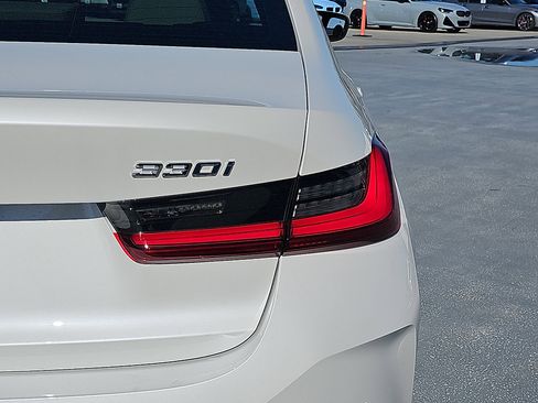 New 2026 BMW 330i xDrive Sedan w/ Convenience Package AWD/4WD image 35