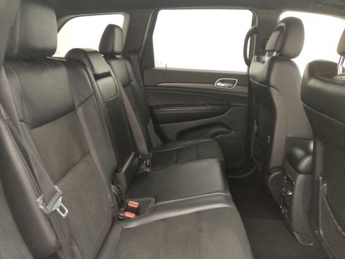 Used 2019 Jeep Grand Cherokee Altitude image 19