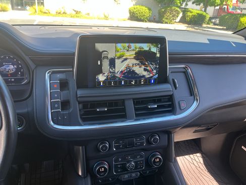 Used 2022 Chevrolet Tahoe Z71 w/ Luxury Package AWD/4WD image 23