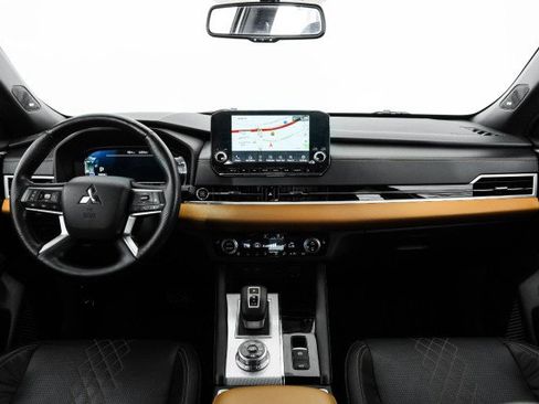 Used 2022 Mitsubishi Outlander SEL image 11