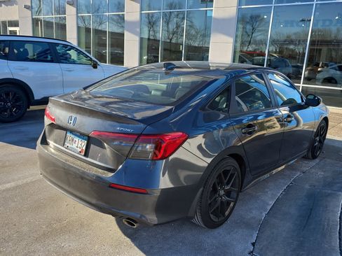 Used 2023 Honda Civic Sport image 3