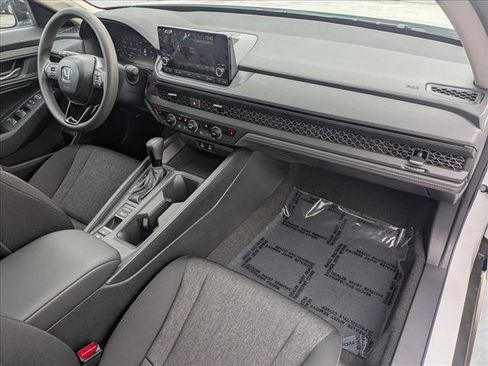 Used 2025 Honda Accord SE image 22