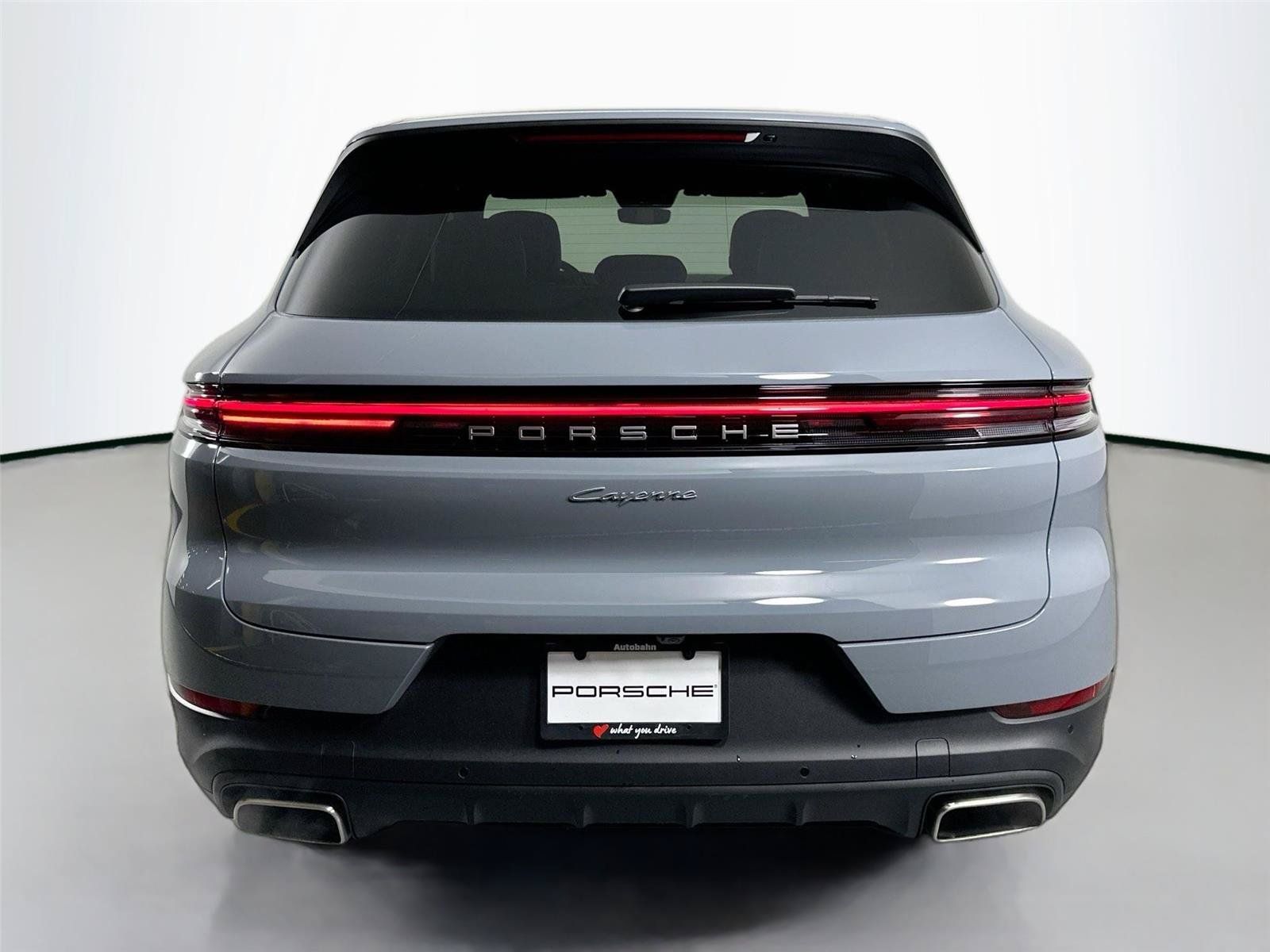 Certified 2026 Porsche Cayenne AWD/4WD image 6