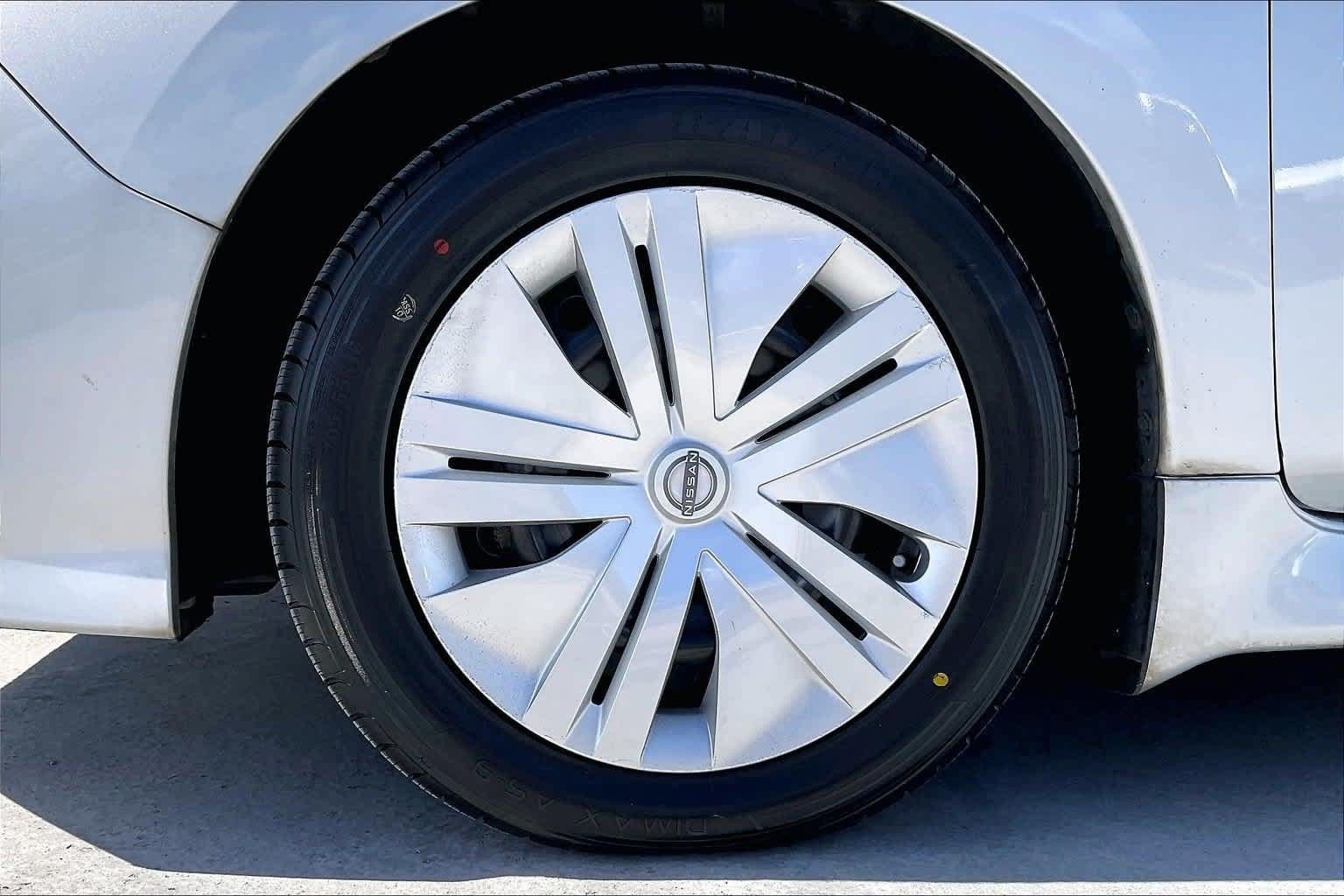 Used 2024 Nissan Leaf S FWD image 8