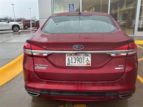 Used 2017 Ford Fusion SE w/ Equipment Group 202A image 9