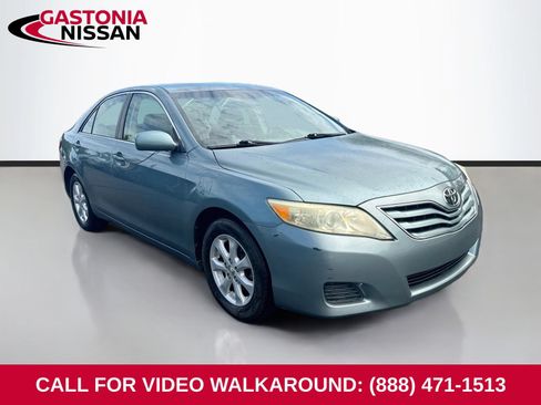 Used 2010 Toyota Camry LE FWD image 1