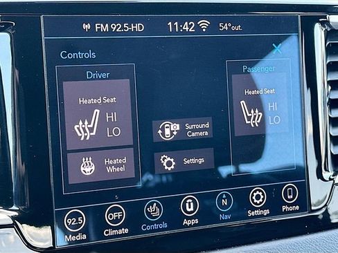 Used 2020 Chrysler Pacifica Touring-L Plus w/ Advanced Safetytec Group image 20