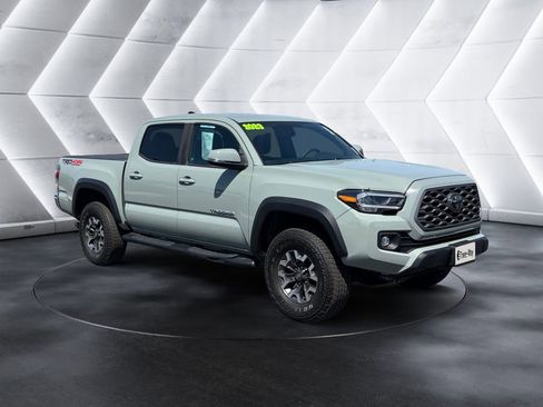 Used 2023 Toyota Tacoma TRD Off-Road AWD/4WD image 7