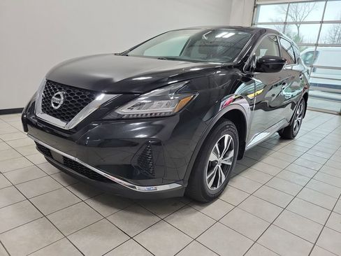 Used 2019 Nissan Murano S image 3
