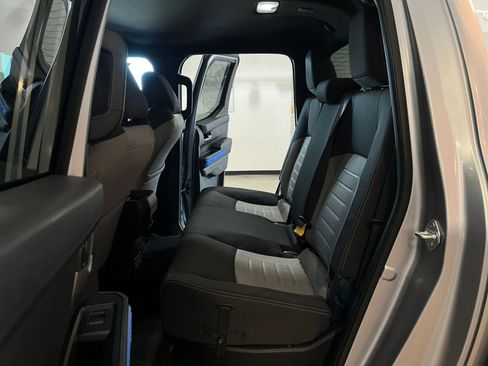 Used 2025 Toyota Tacoma TRD Off-Road image 24