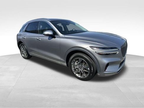Used 2025 Genesis GV70 2.5T AWD/4WD image 18