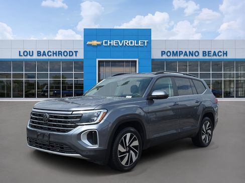 Used 2024 Volkswagen Atlas SE AWD/4WD image 3
