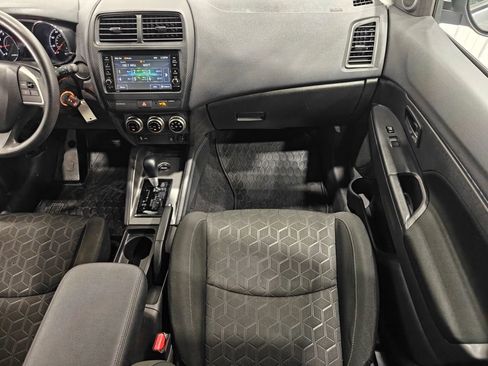 Used 2023 Mitsubishi Outlander Sport ES AWD/4WD image 28