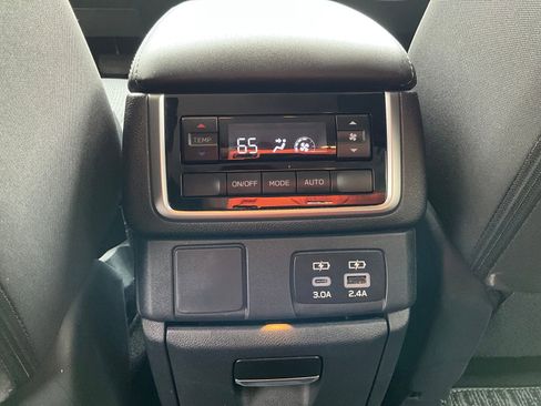 Certified 2024 Subaru Ascent Premium w/ Convenience Package image 32