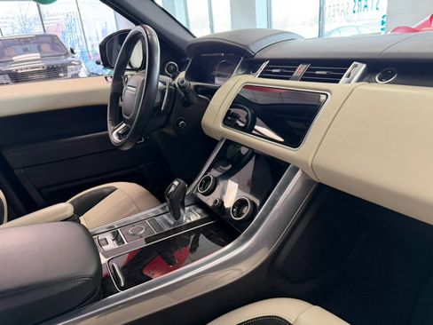 Used 2020 Land Rover Range Rover Sport HSE Dynamic image 38