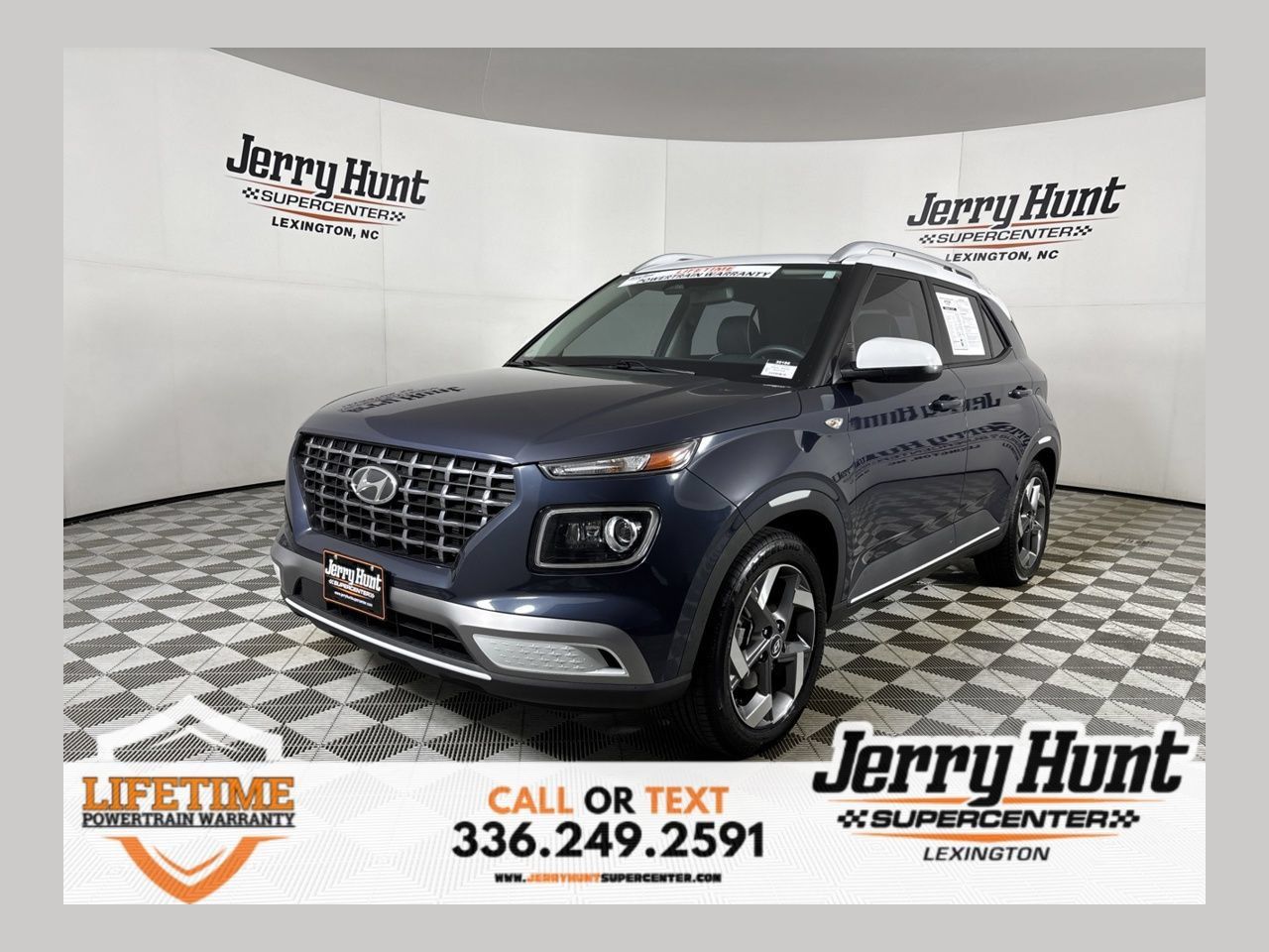 Used 2023 Hyundai Venue Limited FWD image 1