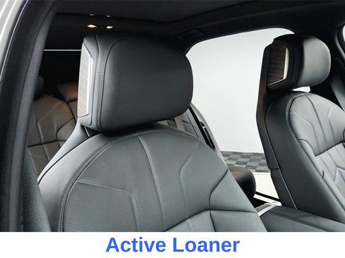 Used 2025 BMW i7 xDrive60 AWD/4WD image 19