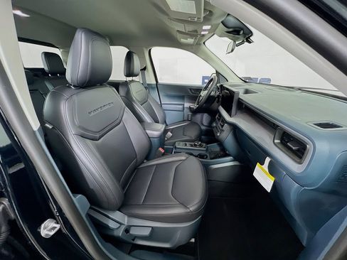 Used 2025 Ford Maverick Lariat w/ Black Appearance Package image 33