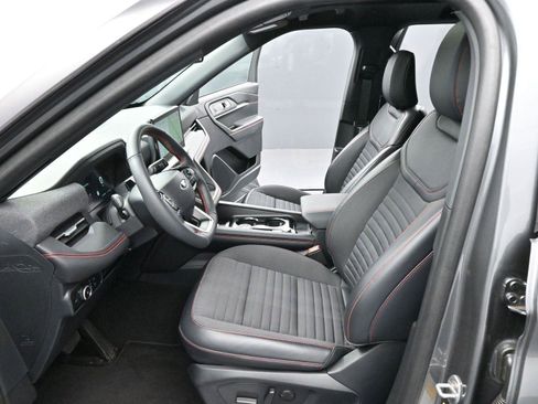 Used 2025 Ford Explorer ST-Line w/ Premium Package image 12