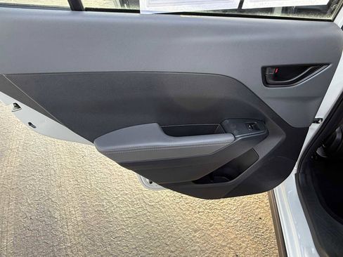 Certified 2025 Subaru Crosstrek 2.0i Premium image 14