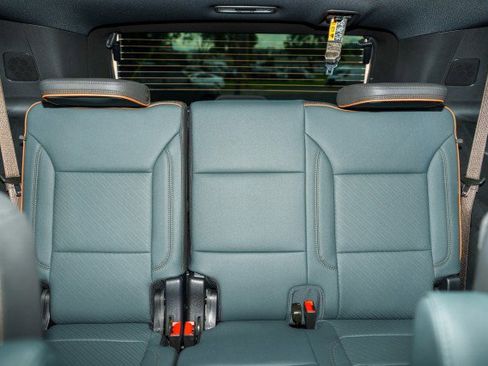 Used 2026 GMC Yukon AT4 w/ AT4 Premium Plus Package AWD/4WD image 24