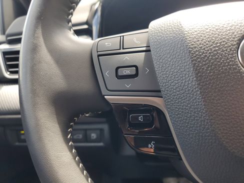 Certified 2025 Toyota Camry SE FWD image 17