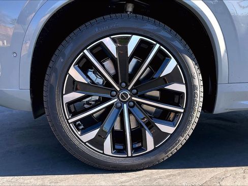 New 2026 Volvo XC90 T8 Ultra w/ Protection Package Premier image 14