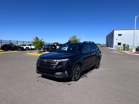 Used 2026 Subaru Forester Premium AWD/4WD image 4