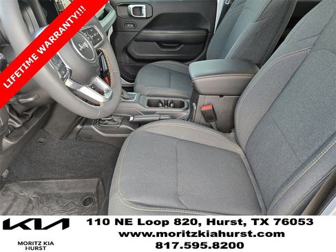 Used 2024 Jeep Wrangler Sahara w/ Technology Group image 18