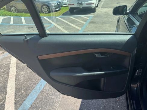 Used 2009 Volvo S80 3.2 image 24