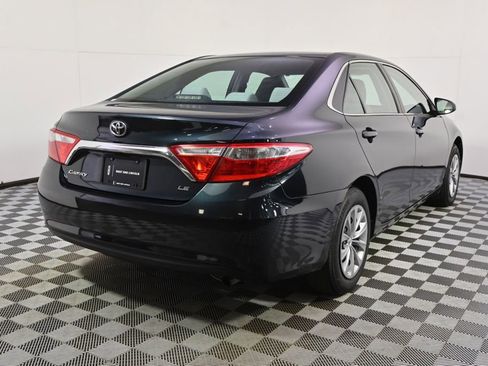 Used 2015 Toyota Camry LE image 6