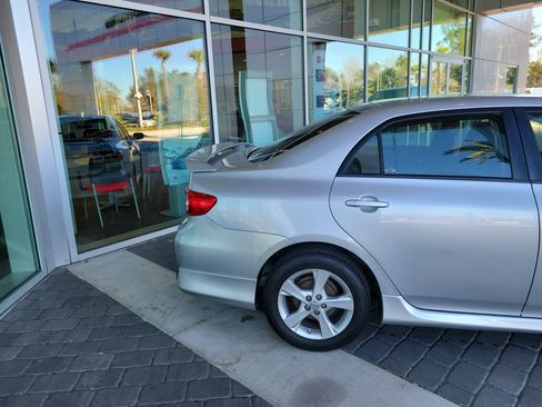 Used 2013 Toyota Corolla S image 6