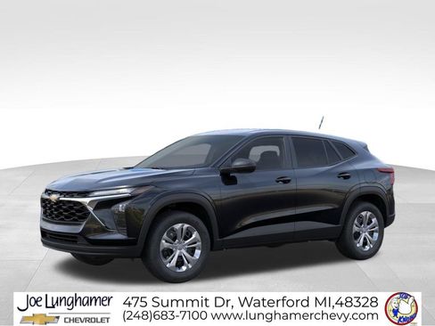 New 2026 Chevrolet Trax LS FWD image 2