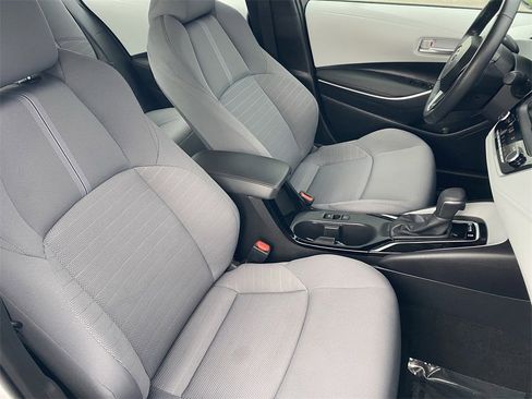 Certified 2025 Toyota Corolla SE image 13