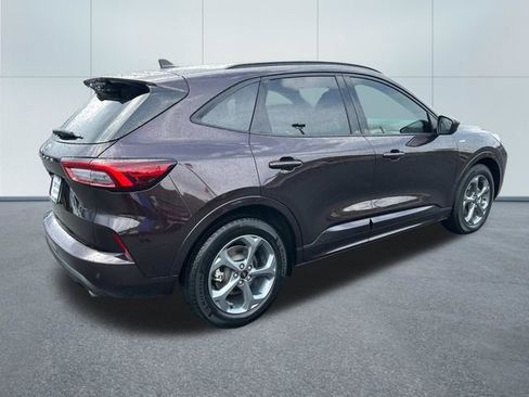 Used 2023 Ford Escape ST-Line w/ Tech Pack #1 FWD image 3
