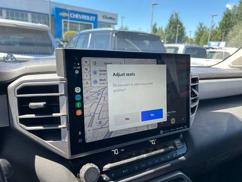Used 2022 Toyota Tundra Limited AWD/4WD image 3
