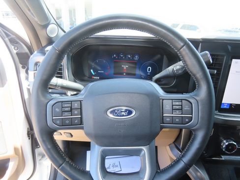 Used 2023 Ford F350 Lariat w/ Lariat Ultimate Package AWD/4WD image 28