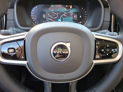 New 2026 Volvo XC90 B6 Plus w/ Protection Package Premier image 14