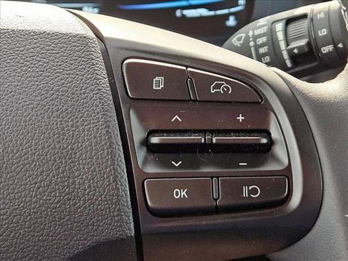 Certified 2024 Hyundai Venue Limited FWD image 24