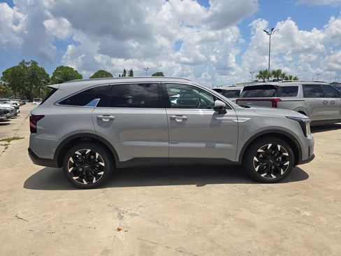 New 2026 Kia Sorento EX FWD image 9