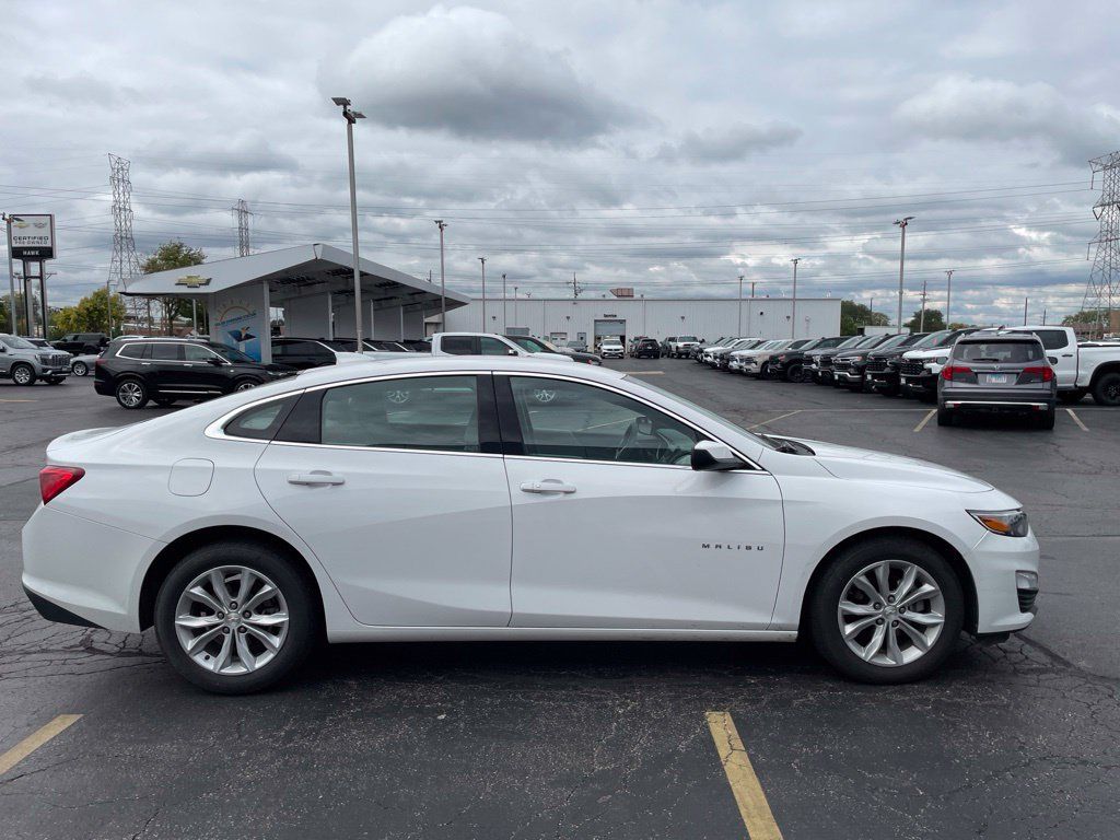 Used 2025 Chevrolet Malibu LT FWD image 6
