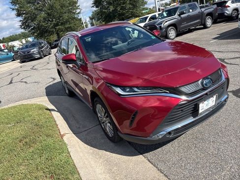 Used 2021 Toyota Venza Limited image 5