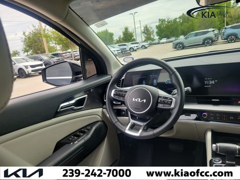 Certified 2025 Kia Sportage EX w/ Premium Package FWD image 21