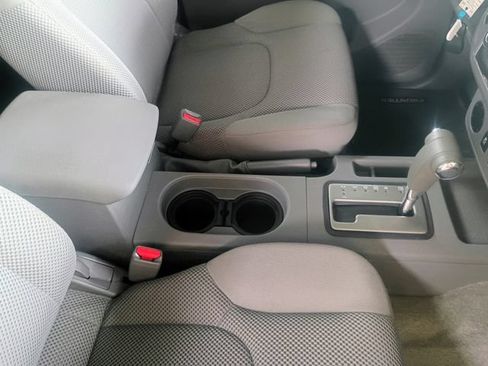 Used 2013 Nissan Frontier SV w/ SV Value Truck Pkg RWD image 45