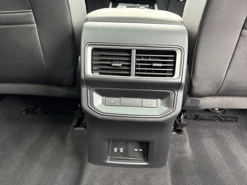 Used 2025 Volkswagen Atlas Cross Sport SEL image 23