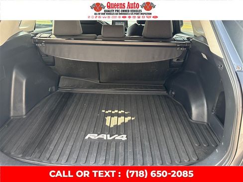 Used 2019 Toyota RAV4 LE w/ All Weather Liner Package AWD/4WD image 14