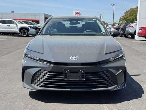 Used 2025 Toyota Camry LE FWD image 25