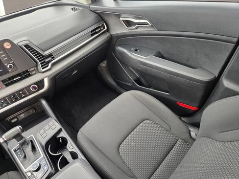 Used 2024 Kia Sportage LX FWD image 14